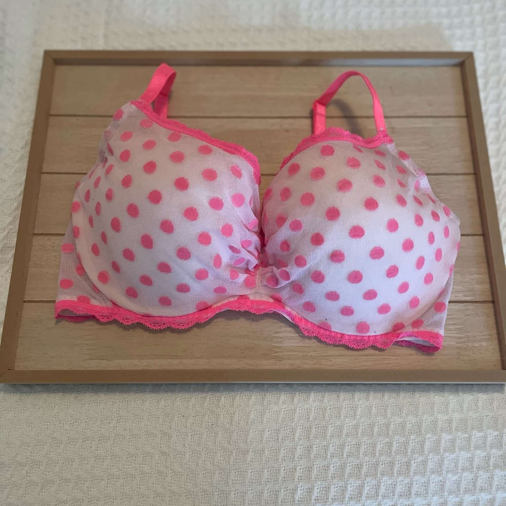 NWOT Victoria’s Secret lace bra